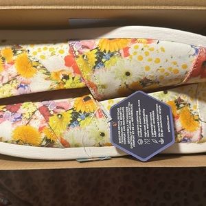 Toms